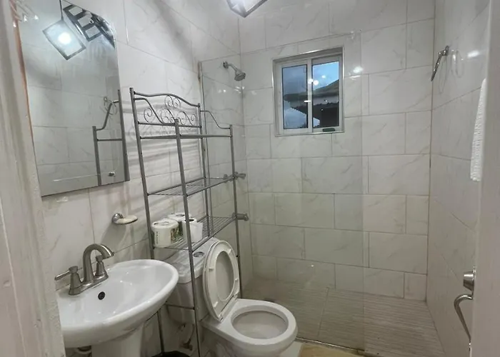 Apartment Paradies 1 *