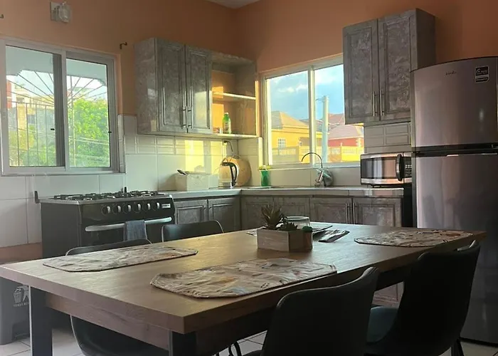 Apartment Paradies 1 *
